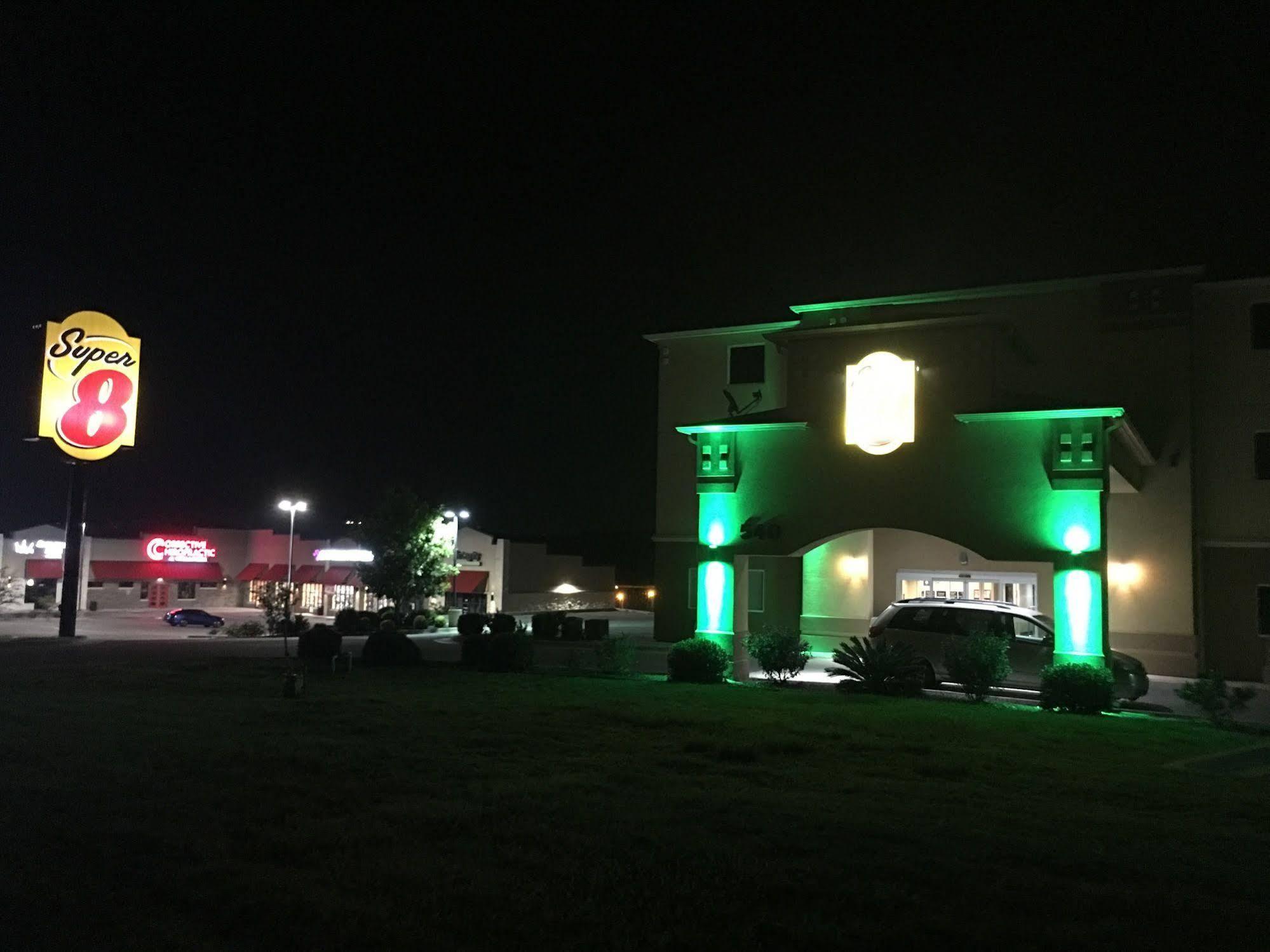 Super 8 By Wyndham Harker Heights Killeen - Fort Cavazos מראה חיצוני תמונה